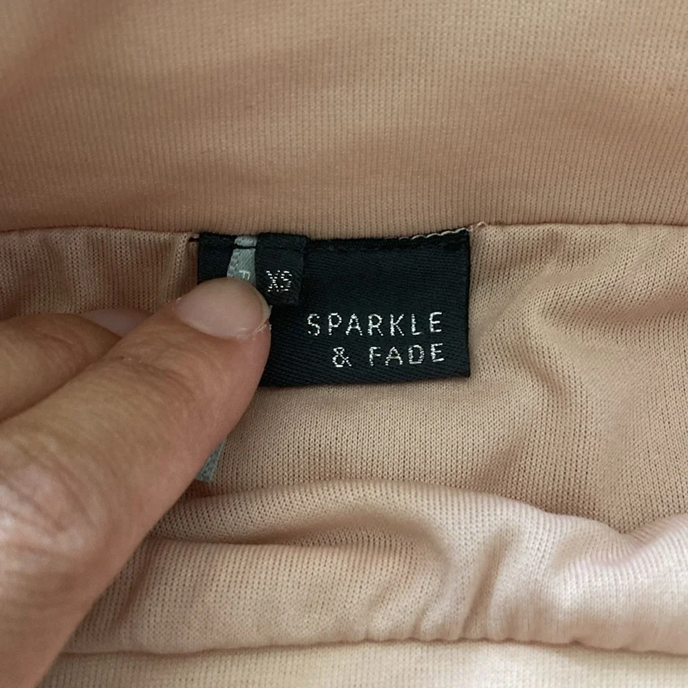 EUC Sparkle & Fade Blush Textured Skirt (Size XS) - Picture 3 of 6